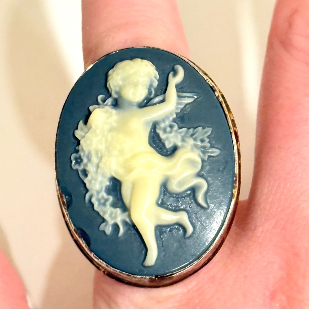 HUGE ESTATE Sterling Silver Faux Cameo Resin Blue Cherub Sterling Silver 20g